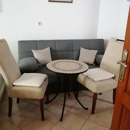 Apartment Lina